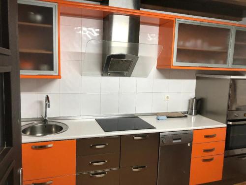 A kitchen or kitchenette at PUENTECUERVO BAJO