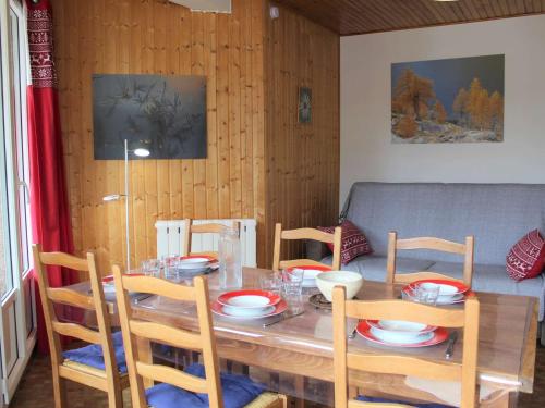 Appartement 3 pièces pour 8 pers., à 50m des pistes, proche commerces, 2 balcons exposés S/O - FR-1-330B-141