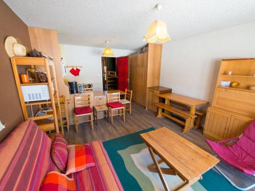 Appartement Risoul, 2 pièces, 8 personnes - FR-1-330-499