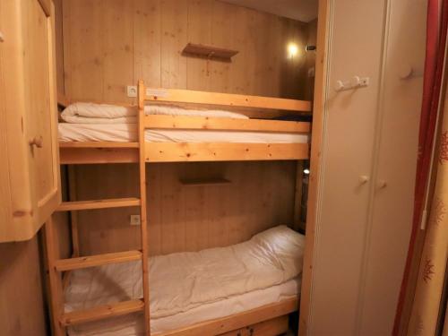 Krevet ili kreveti na sprat u jedinici u okviru objekta Appartement Arêches-Beaufort, 2 pièces, 6 personnes - FR-1-342-161