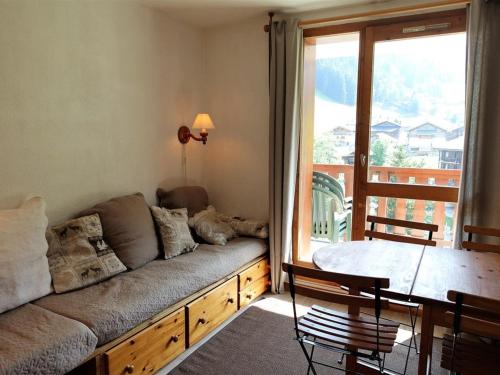 Appartement cosy pour 4, au cœur du village, proche des pistes et avec piscine estivale - FR-1-342-173