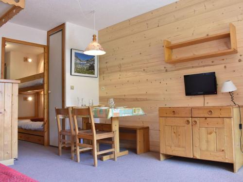 Studio cosy avec balcon, à 150m des pistes et commerces, Méribel