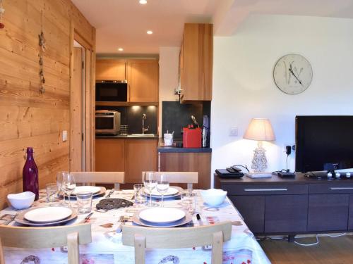 Photo de la galerie de l'établissement Appartement cosy 4 pers à Méribel, balcon, commodités à pied, Label Méribel, classé 3* - FR-1-180-389, à Les Allues