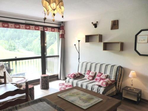 Photo de la galerie de l'établissement Charmant Studio 2/4 pers à 200m des pistes, balcon sud, animaux admis - FR-1-342-148, à Beaufort