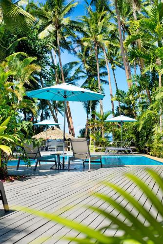 Bazén v ubytování ULTIQA Fiji Palms Beach Resort nebo v jeho okolí