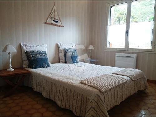 Posteľ alebo postele v izbe v ubytovaní Maison La Tranche-sur-Mer, 4 pièces, 6 personnes - FR-1-357-78