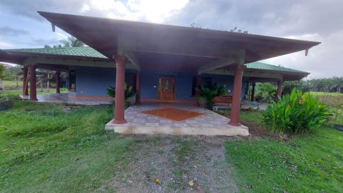 Jardí fora de Casa Tabacón