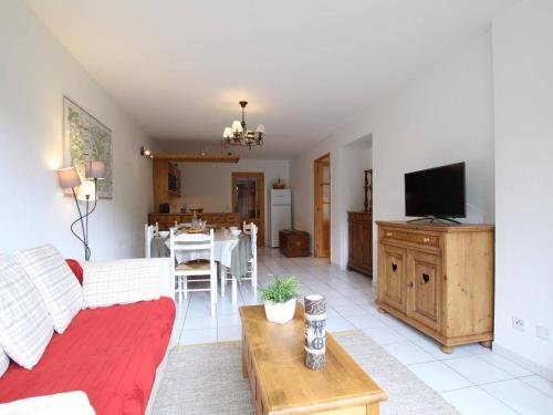 Appartement Serre Chevalier, 3 pièces, 6 personnes - FR-1-330F-124にあるシーティングエリア
