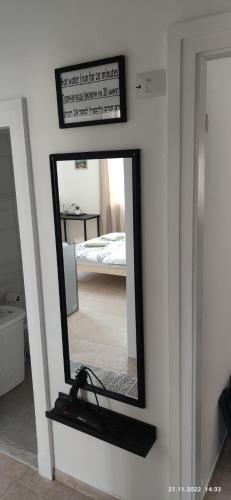 GuestHouse COMFY - separate rooms in the apartment for a relaxing holidayにあるベッド
