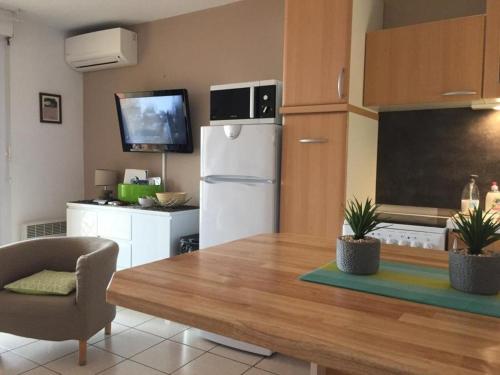 Photo de la galerie de l'établissement Appartement 2P climatisé avec parking et WIFI à Banyuls-sur-Mer - FR-1-225C-91, à Banyuls-sur-Mer