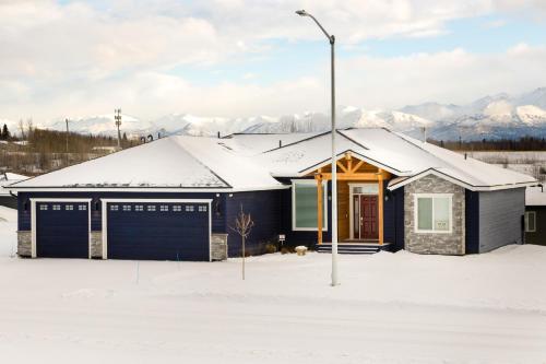 Chugach Mountain View Home
