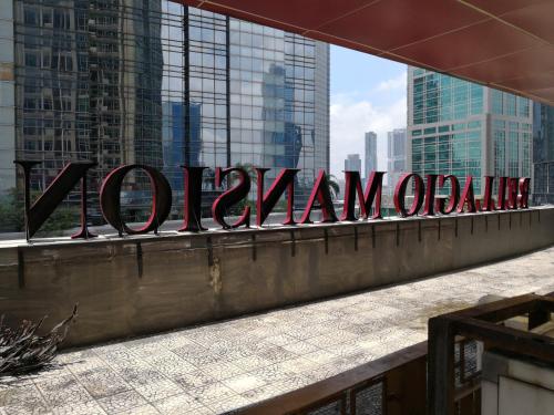 Homey 3 bedrooms Condo in Mega Kuningan, Jakarta