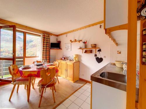 Studio fonctionnel aux pieds des pistes avec balcon - FR-1-344-206
