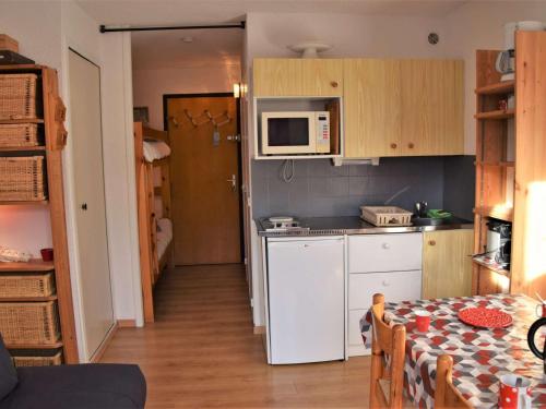 Appartement Risoul, 1 pièce, 4 personnes - FR-1-330-175の見取り図または間取り図