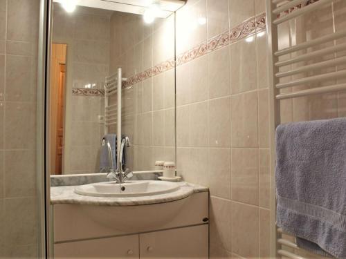 Ванная комната в Appartement Risoul, 1 pièce, 4 personnes - FR-1-330-168