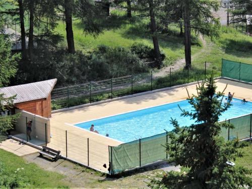 Kolam renang di atau dekat dengan Appartement 2 pièces - Pied des pistes, balcon, piscine, tennis - Risoul 1850 - FR-1-330-168