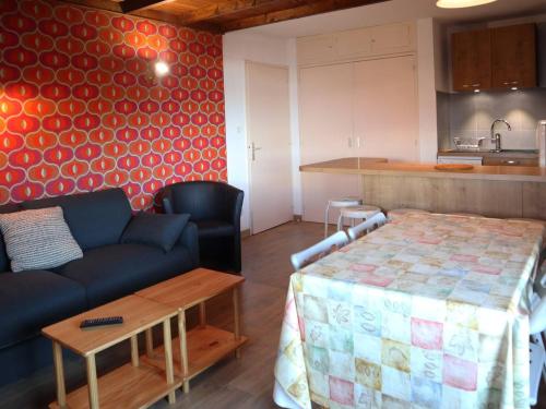 Grand appart skis aux pieds 6 pers, balcon, ascenseur, à coté du jardin des neiges, animaux admis - FR-1-322-220