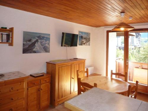 Studio équipé pour 4 avec balcon et proche commerces - FR-1-322-255