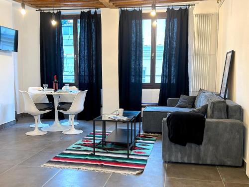 Posedenie v ubytovaní Le Loft Gravilliers