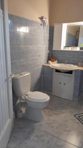Gorjelina `s House