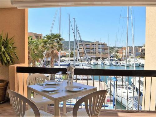 Appartement 3 pièces avec piscine et garage, proche plage - FR-1-251-6