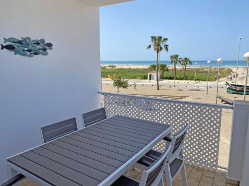Santa Barbara A Beach front apartment with sea view and garage in Conil