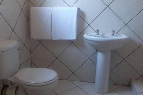 Ένα μπάνιο στο Steenbok Guesthouse