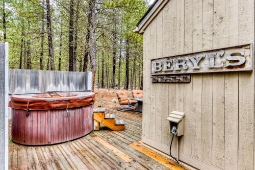 Mules Ear Trail Cabin 8 – Photos 2