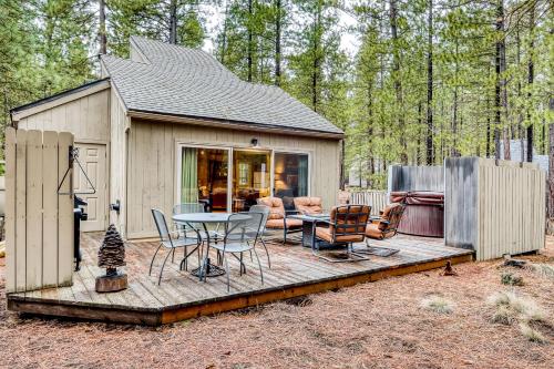 Mules Ear Trail Cabin 8 – Photos 3