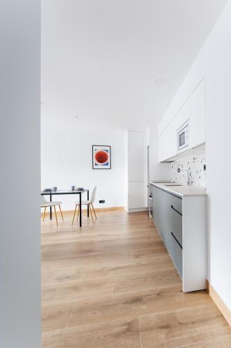 Cucina o angolo cottura di Apartamentos Congreso, Parking gratuito