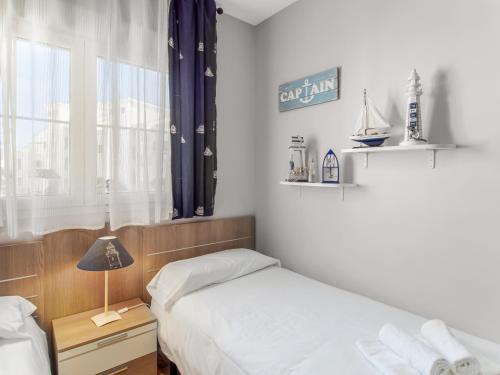 Postel nebo postele na pokoji v ubytování 2091- Apt close from all amenities