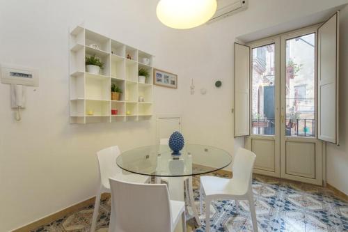 Foto ELEGANT APARTMENT IN TAORMINA 1