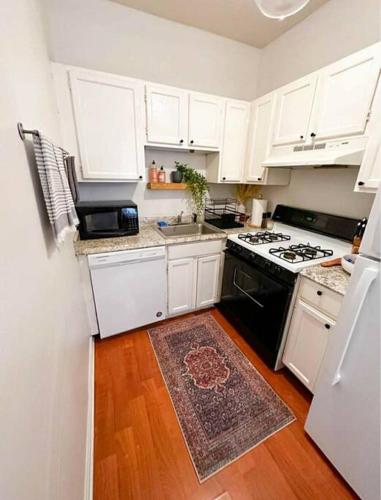 Beautiful condo in midtown! – Photos 2