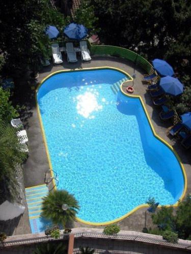 Kolam renang di atau dekat dengan Tramonti Green