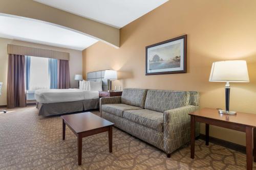Posezení v ubytování Best Western Plus Butterfield Inn