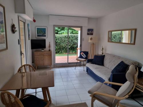 Arcachon, Ville de Printemps - Appartement T2 avec Jardin à 250m des Plages