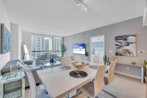 Modern 1 Bed ICON Brickell with Amazing Views photo 5