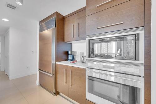 Modern 1 Bed ICON Brickell with Amazing Views photo 16