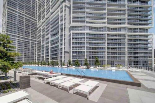 Modern 1 Bed ICON Brickell with Amazing Views photo 38