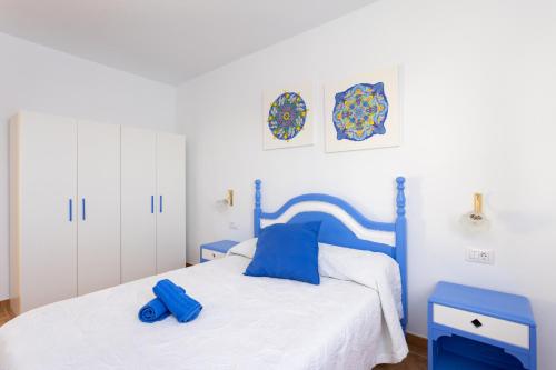 Katil atau katil-katil dalam bilik di Mountain, Seaviews, and Pool Relax By Sunkeyrents