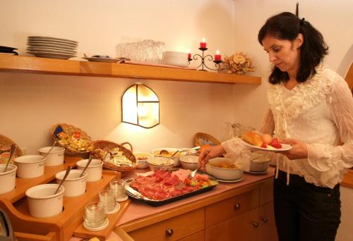 Jídlo v penzionu nebo okolí