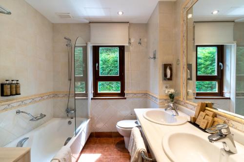 Bilik mandi di Parador de Argómaniz