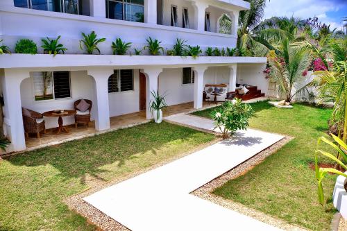 a view of the front of a house at Antares Villa in Kiwengwa
