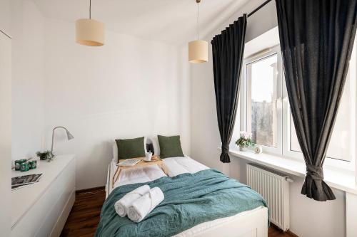 Posteľ alebo postele v izbe v ubytovaní ShortStayPoland Długosza (B15)