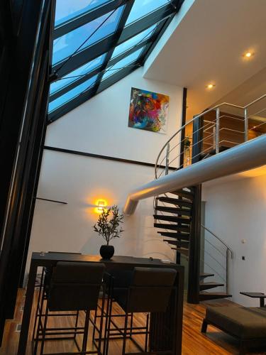 Ένα ή περισσότερα κρεβάτια σε δωμάτιο στο Wellness Dome Penthouse Suite