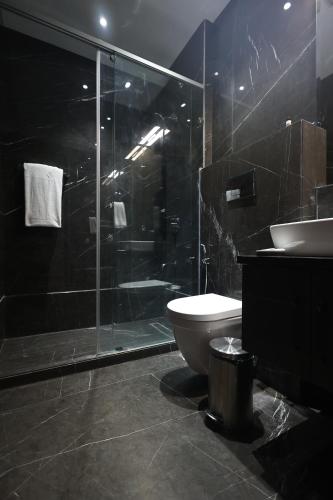 Un baño de The Ramayana Hotel, Ayodhya