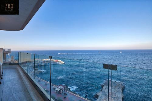 Amazing 3Br beachfront property in Tower RD Sliema by 360 Estates