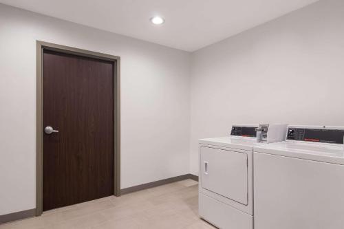 Gambar di galeri bagi MainStay Suites Clarion, PA near I-80 di Clarion