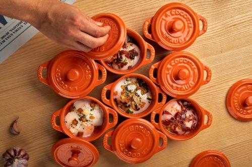 Makanan di atau berdekatan hotel