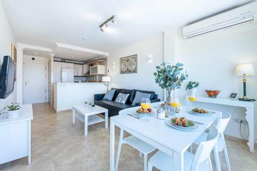 797 Holiday Rentals- Espectacular piso con vista al mar y al puerto